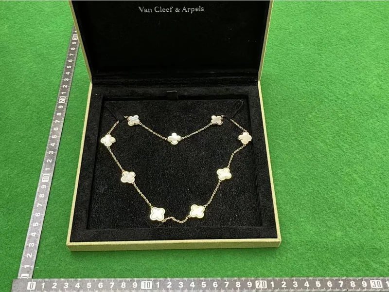 Van Cleef & Arpels jewelry