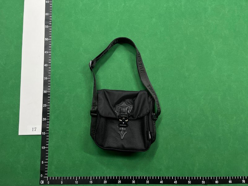 trapstar bag  (31 CP)