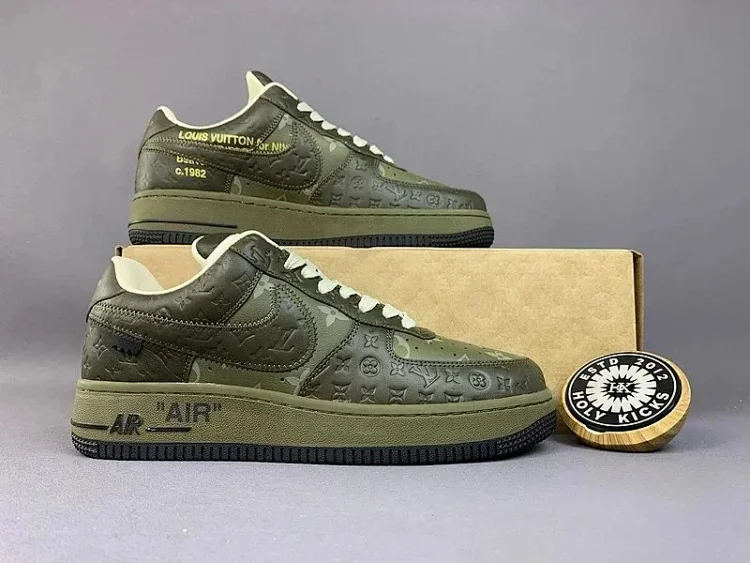 LV ARCH LICHT SNEAKER