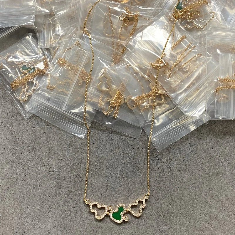 Bvlgari/Qeeln Jewelry