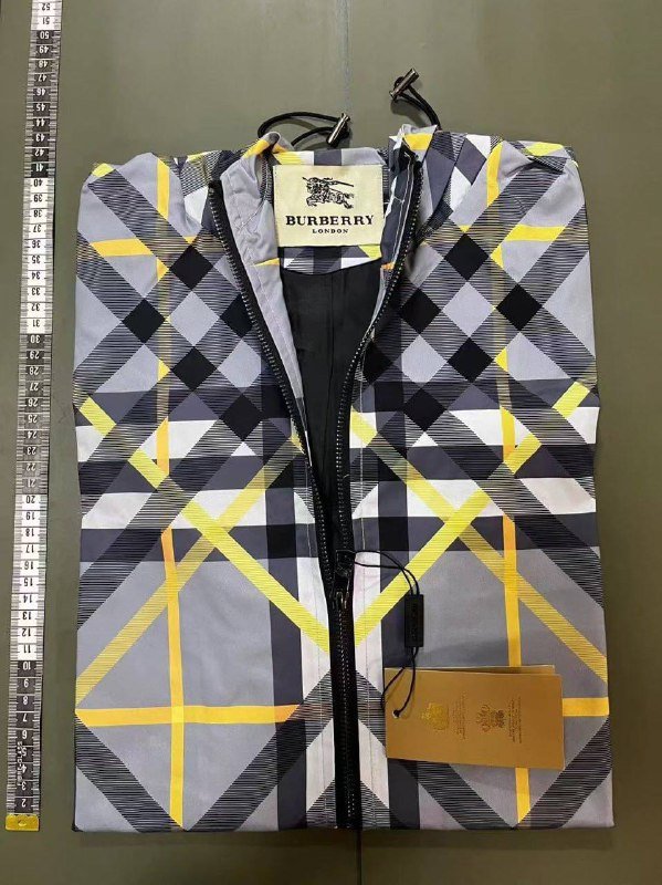 BURBERRY JACKET