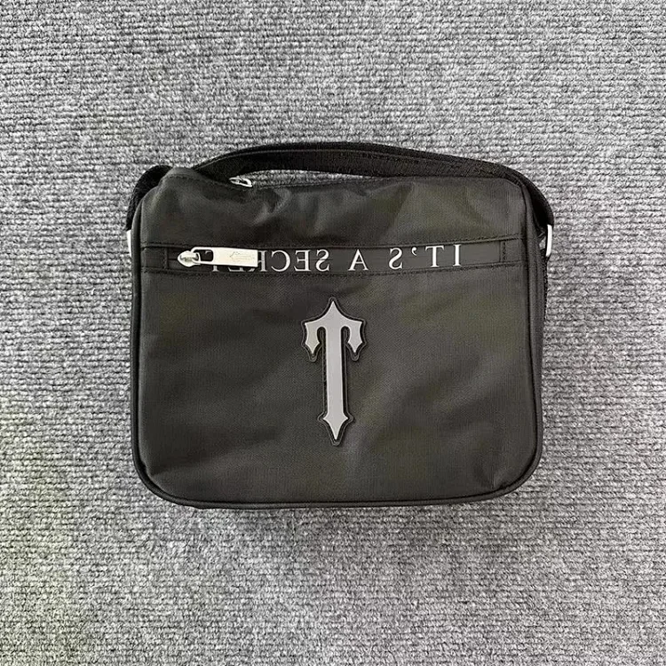 Trapstar bag（+4 color）                                                                                                 Price :CNY ¥ 99.00 ≈ $15.11