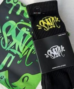 Syna world BeanieSyna world Socks