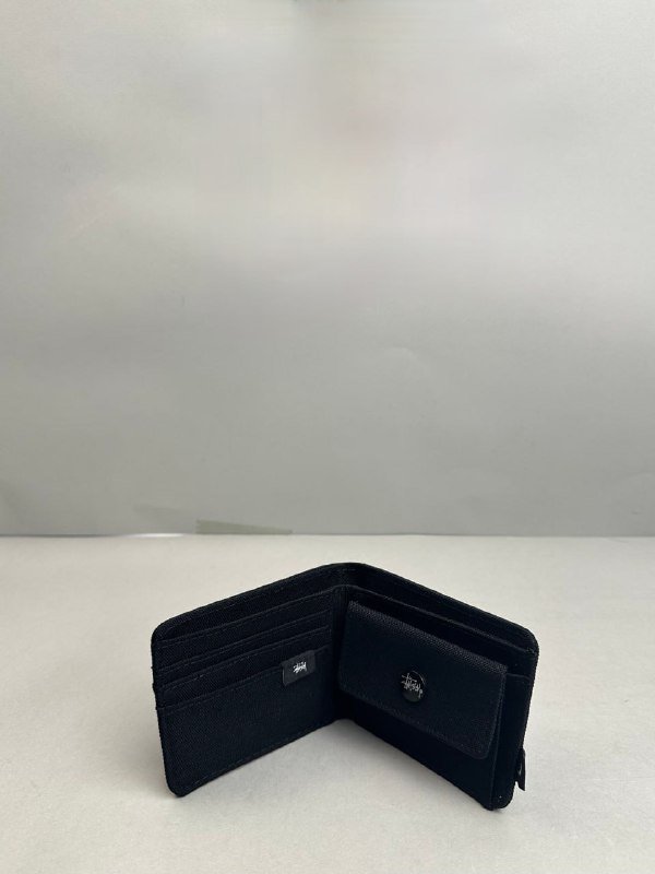 Stussy wallet