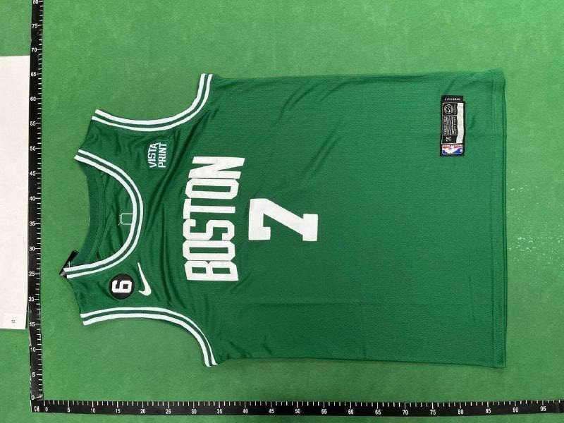 Basketball jersey  (15 CP)