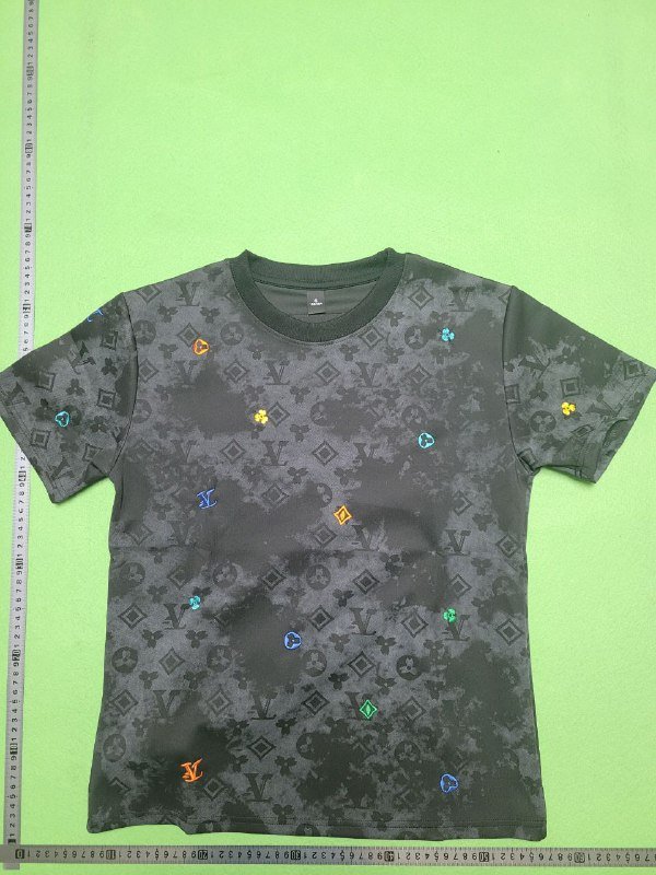 LV   t-shirt